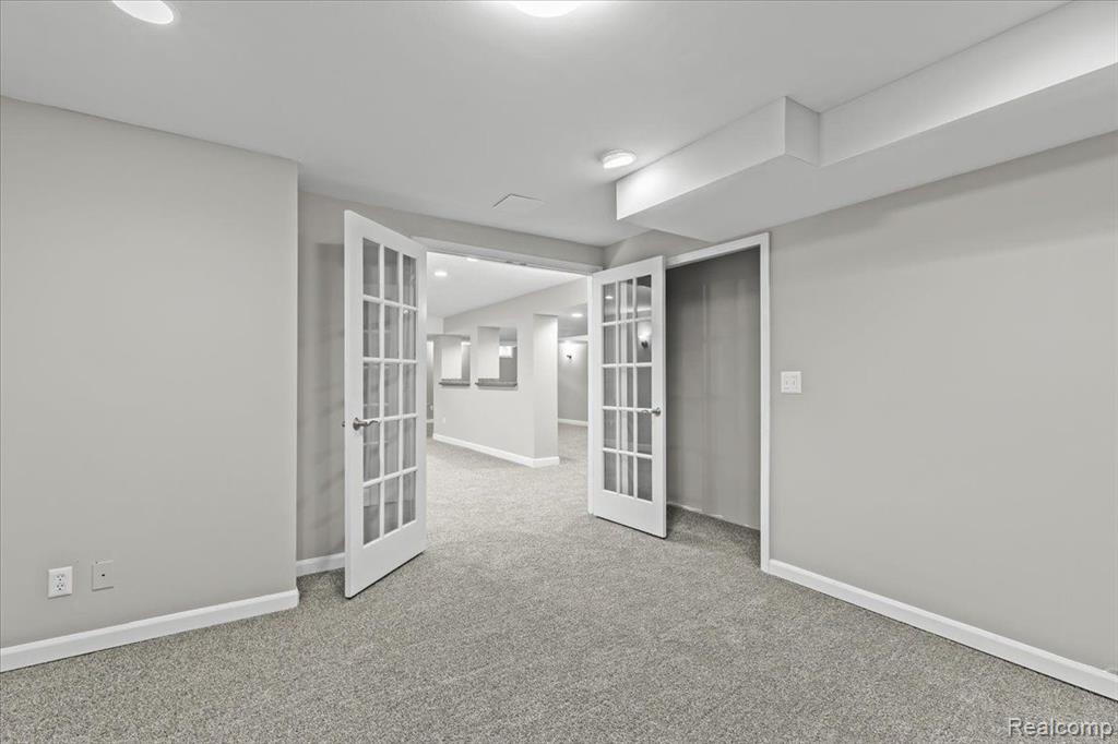 45241 Danbury Road Canton, MI 48188 - Photo 23 of 30 Gallery Image 23