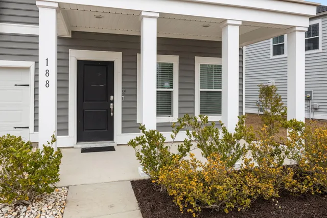 $460,000 | 188 Granton Edge Lane, Summerville, SC 29486