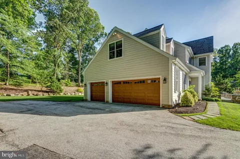 $2,250,000 | 640 Narcisi Lane, Wayne, PA 19087