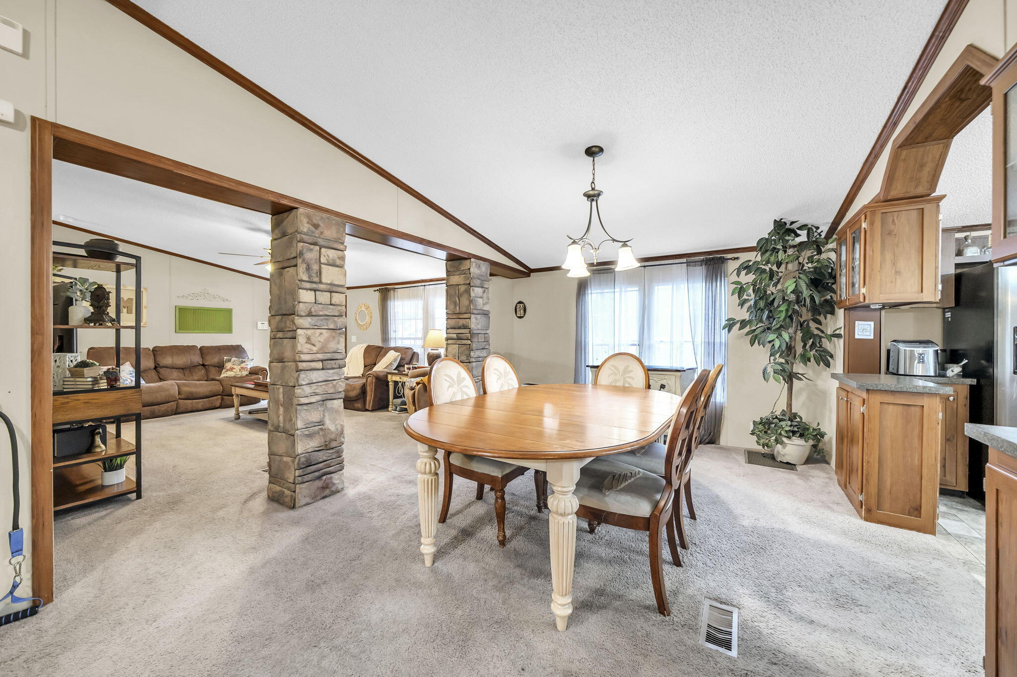 1422 Cat-Mar Road Niceville, FL 32578 - Photo 13 of 35 a view of a livingroom with furniture and window