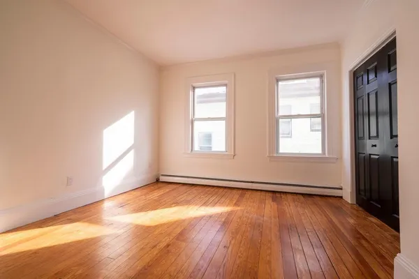 $4,600 | 302 Summit Avenue, Unit 1, Boston, MA 02135