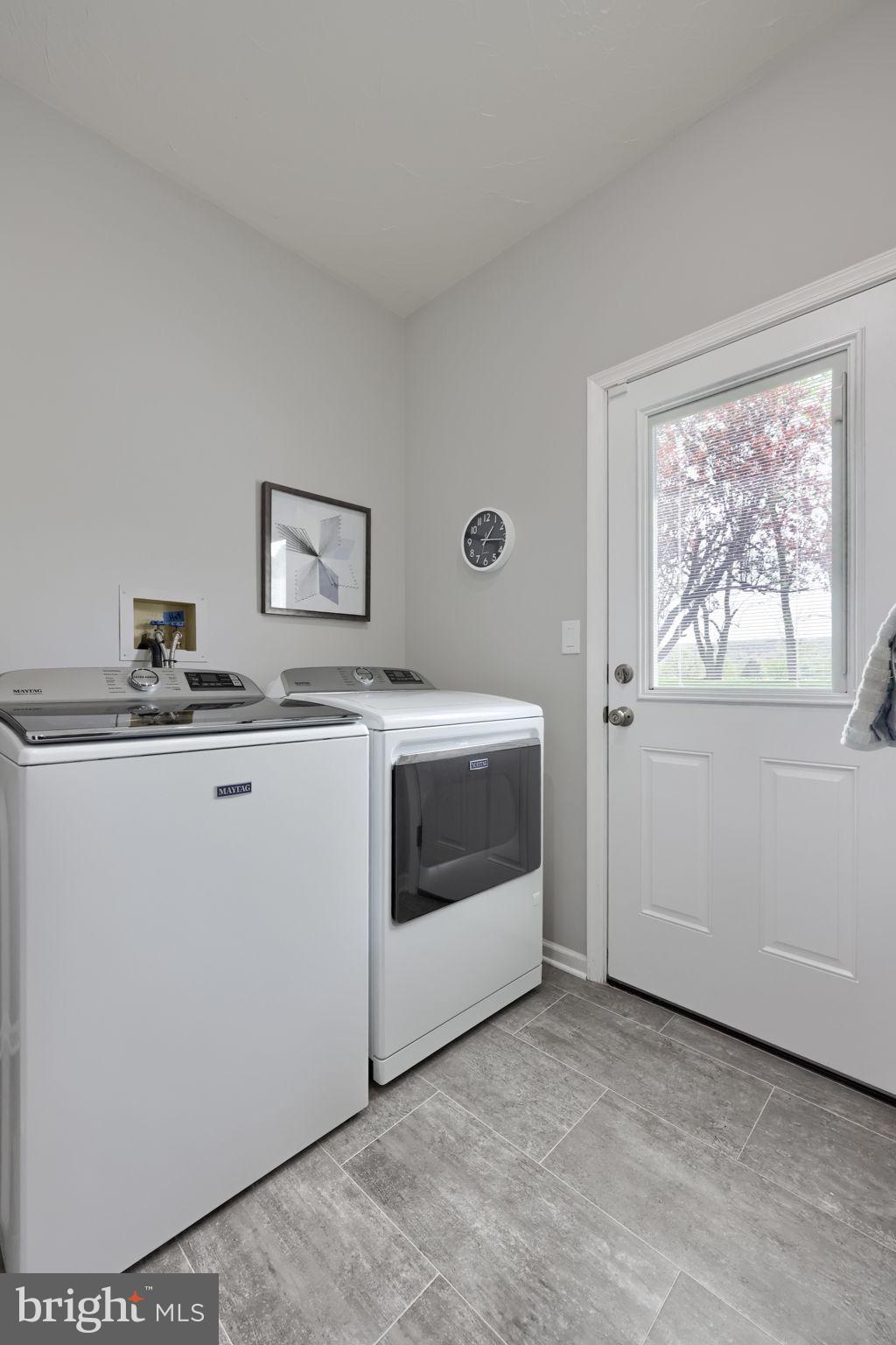 2702 Chestnut Run Road York, PA 17402 - Photo 21 of 65 a utility room with dryer and washer