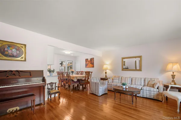 $1,350,000 | 50 Marian Lane, Jericho, NY 11753
