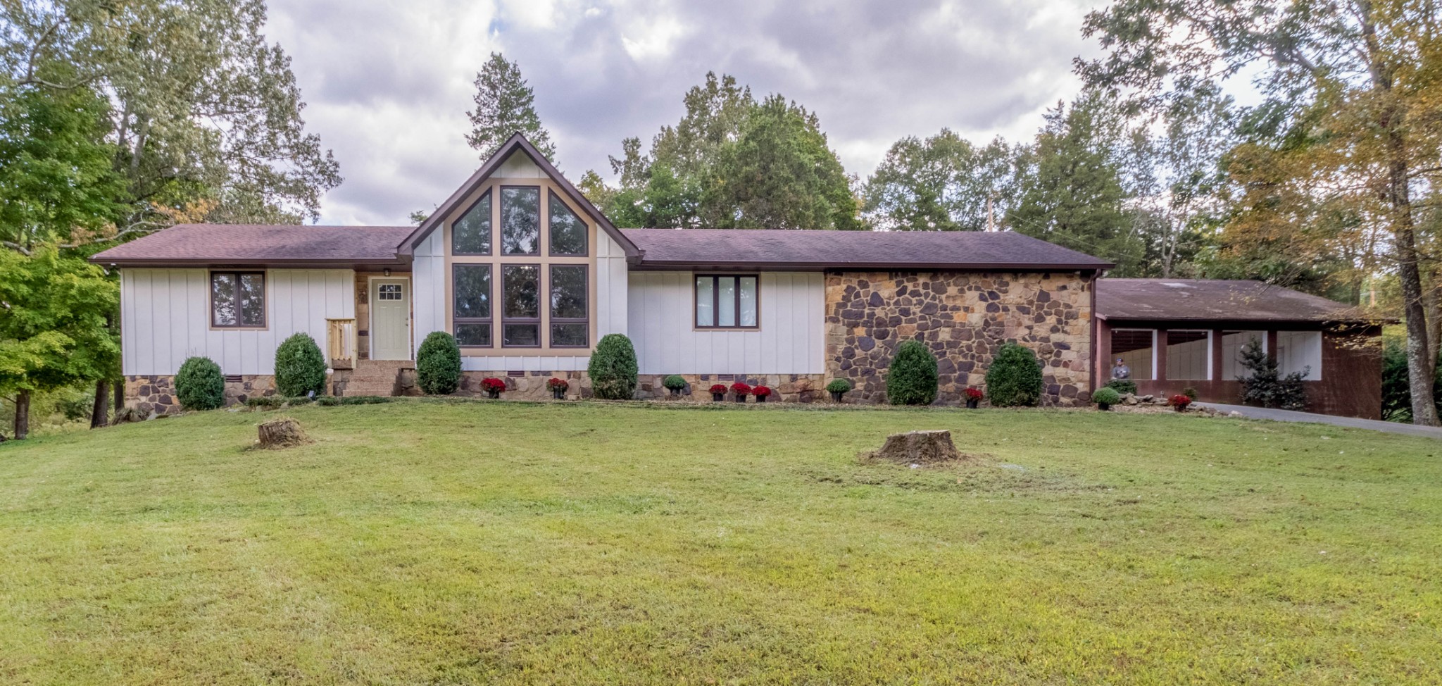 1667 Walter Road Clarksville, TN 37043 - Photo 3 of 38 Gallery Image 3