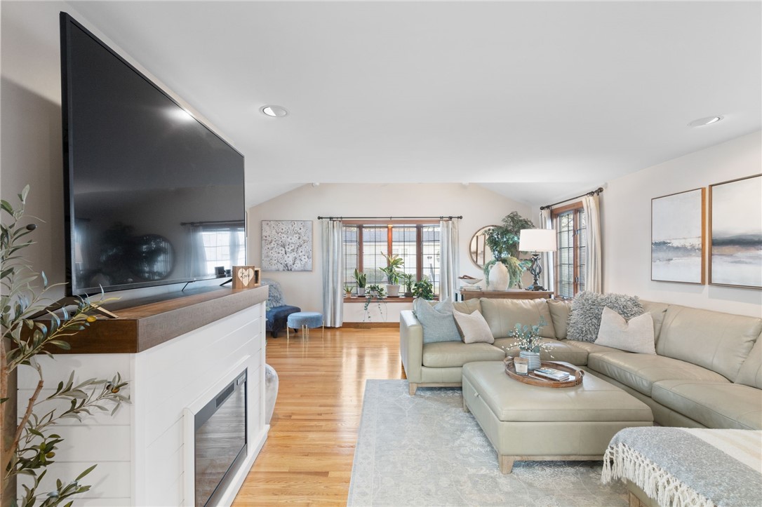 219 Irving Road Warwick, RI 02888 - Photo 16 of 49 Gallery Image 16