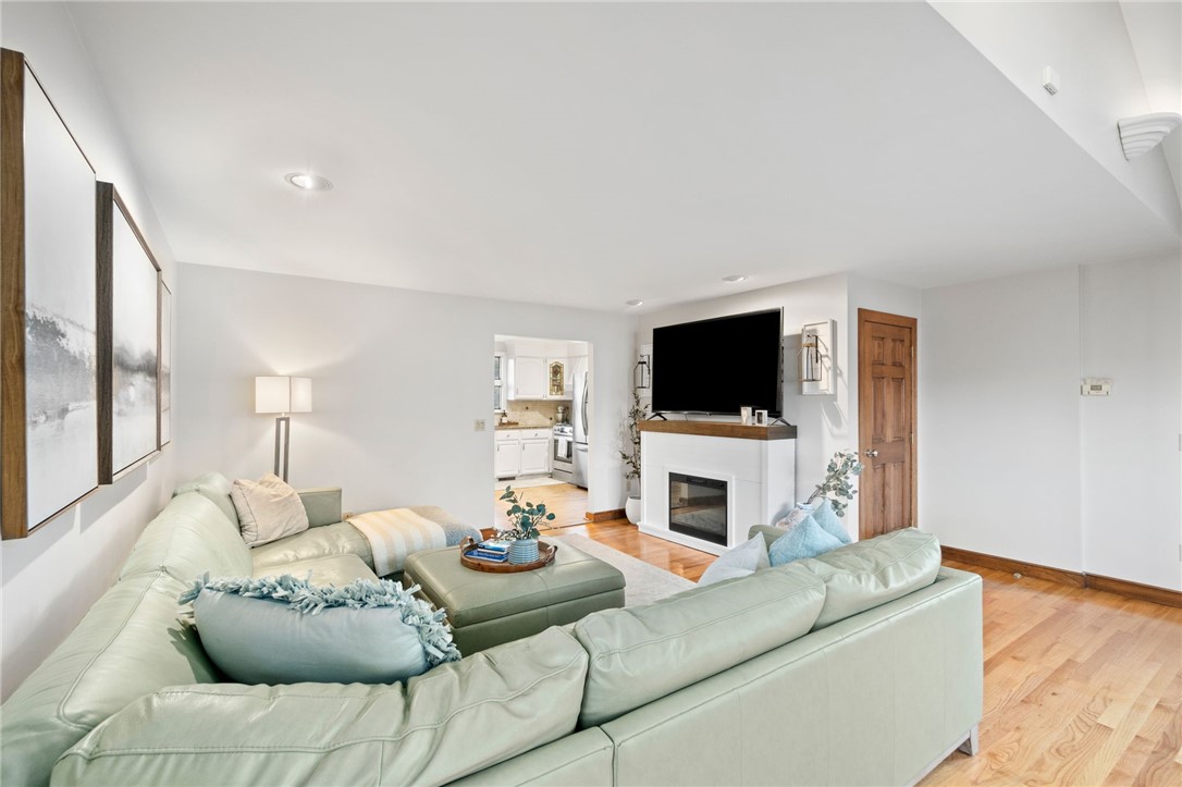219 Irving Road Warwick, RI 02888 - Photo 18 of 49 Gallery Image 18