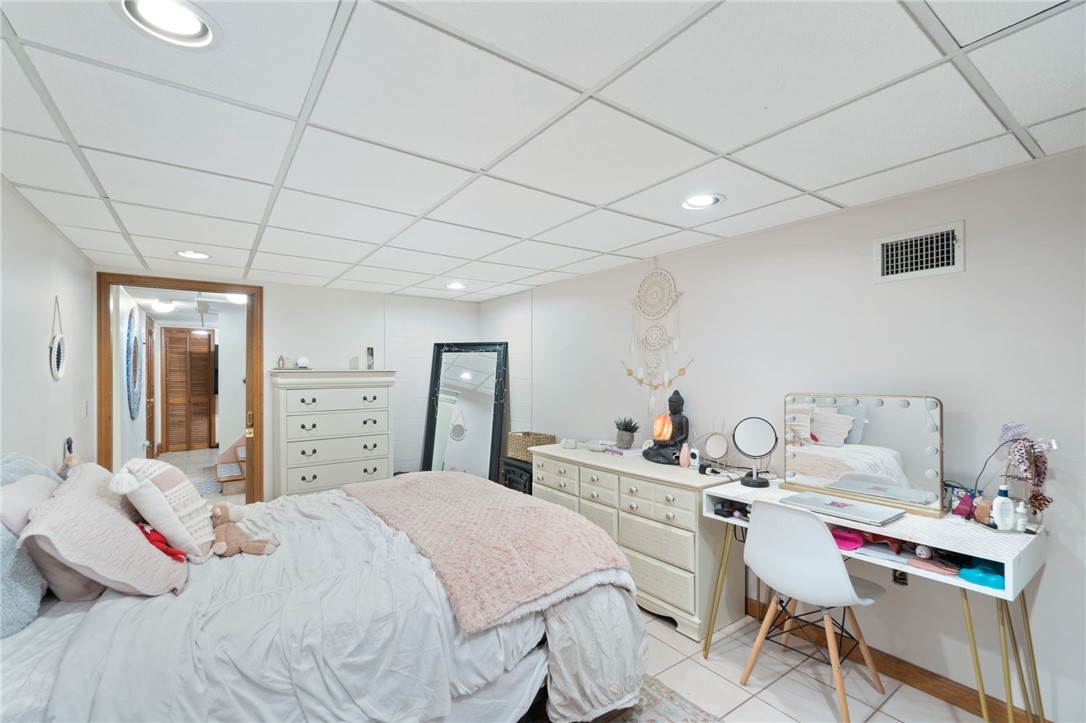 219 Irving Road Warwick, RI 02888 - Photo 33 of 49 Gallery Image 33