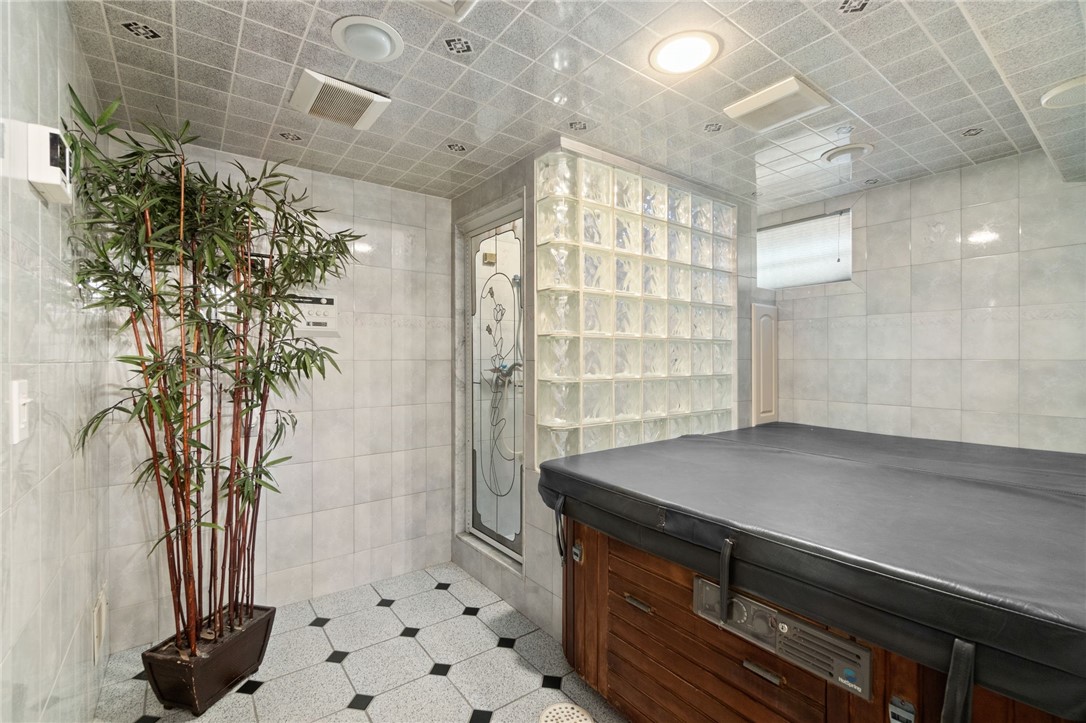 219 Irving Road Warwick, RI 02888 - Photo 37 of 49 Gallery Image 37