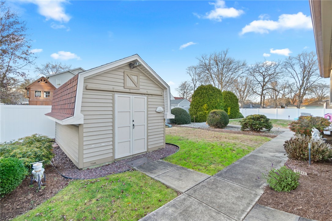 219 Irving Road Warwick, RI 02888 - Photo 45 of 49 Gallery Image 45