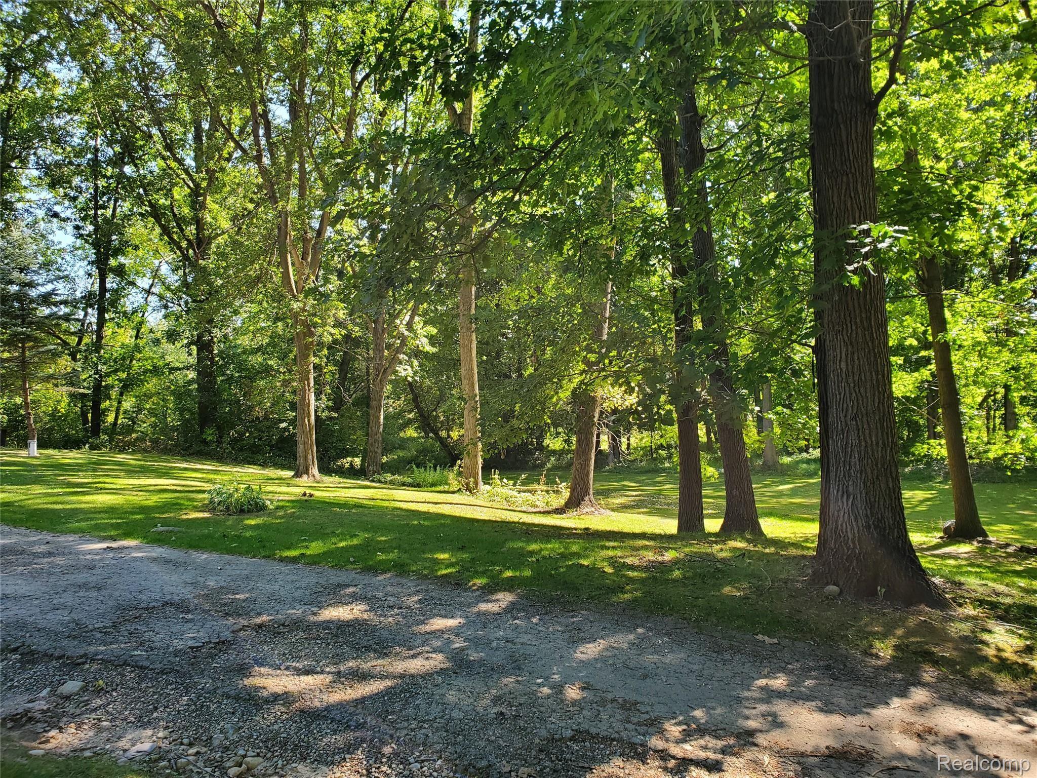 3243 Bishop Road Dryden, MI 48428 - Photo 10 of 36 b55.jpg