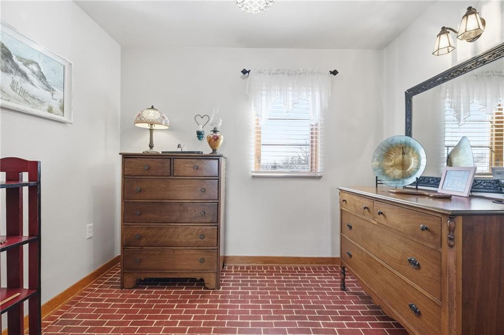 509 Brownstown Road Irwin, PA 15642 - Photo 36 of 47