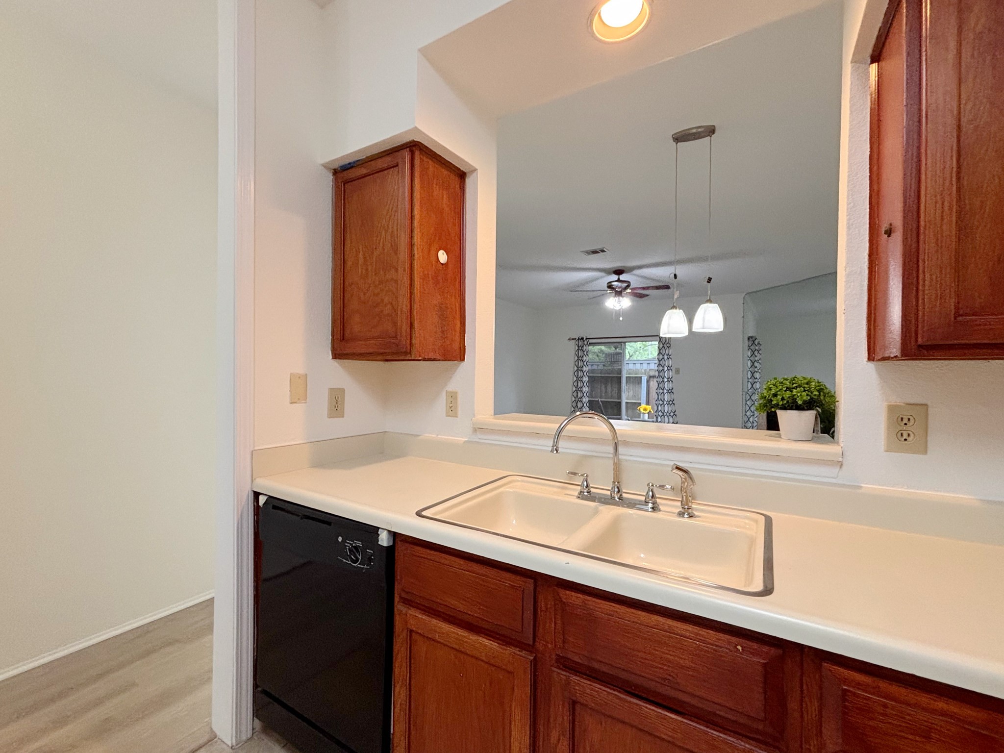 7797 Cambridge Street, Unit 7797 Houston, TX 77054 - Photo 3 of 13