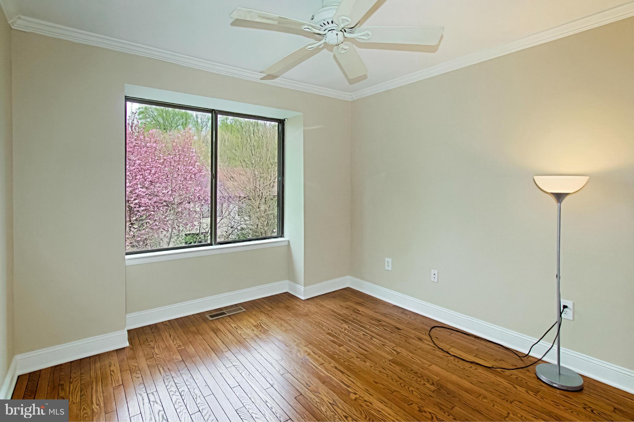 2025 Golf Course Drive Reston, VA 20191 - Photo 19 of 27 Bedroom