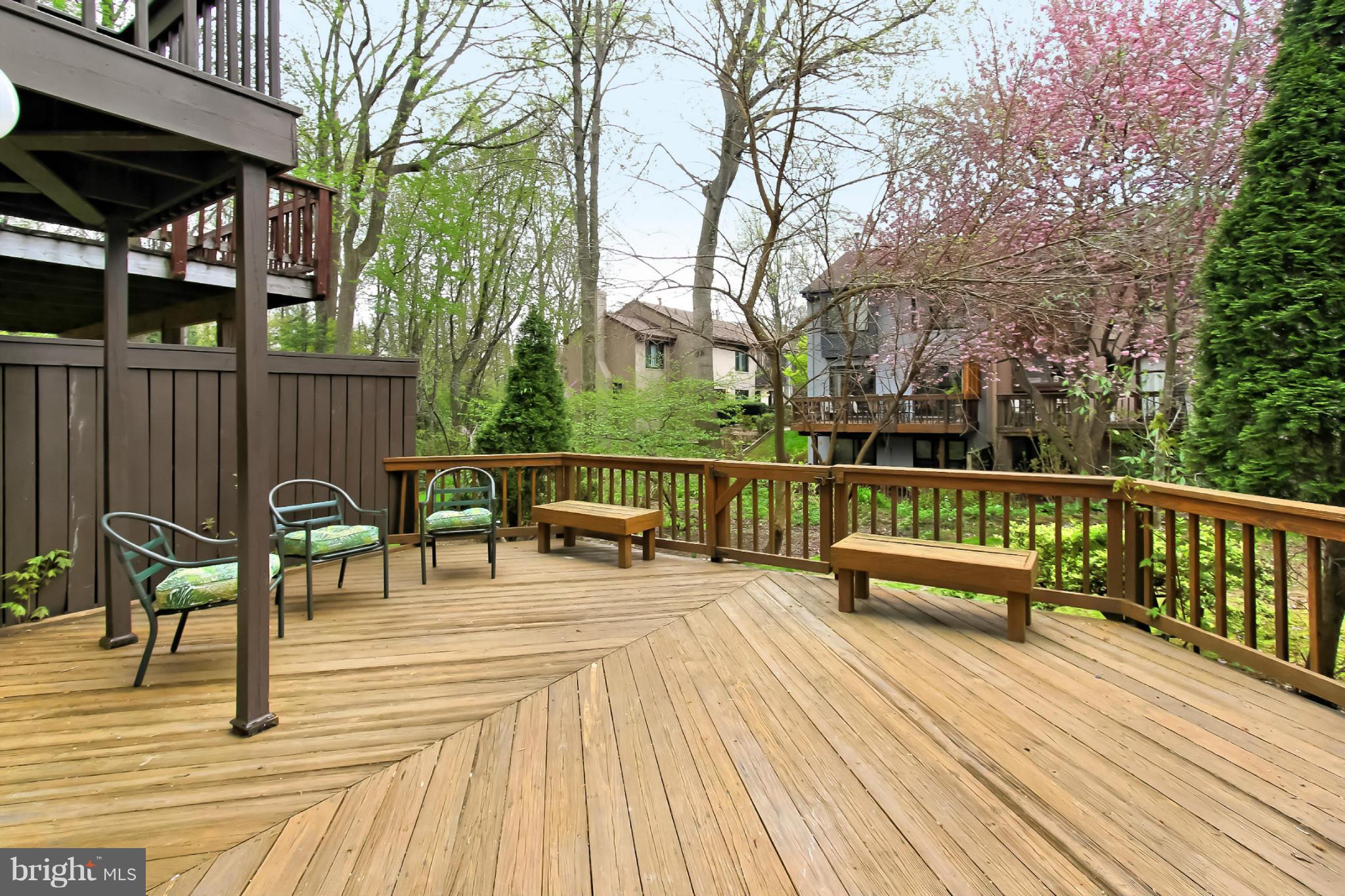 2025 Golf Course Drive Reston, VA 20191 - Photo 3 of 27 Large Gated Wood Deck
