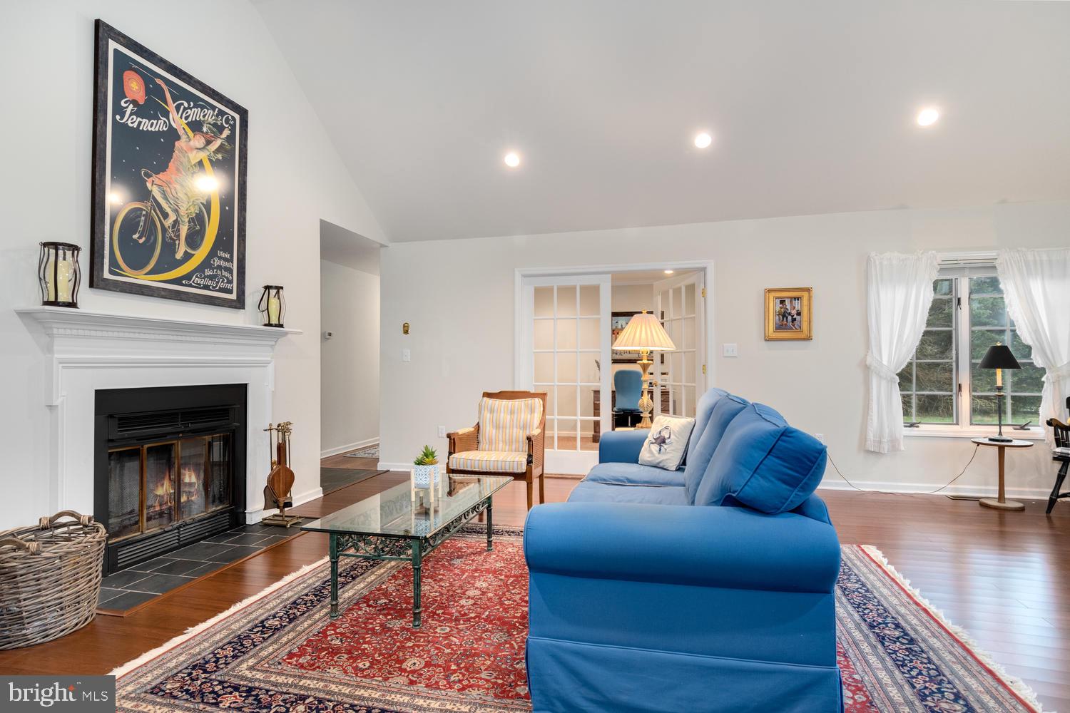 22572 Indian Point Road Bozman, MD 21612 - Photo 9 of 39 Great room w/cathdral ceilings & wood fireplace