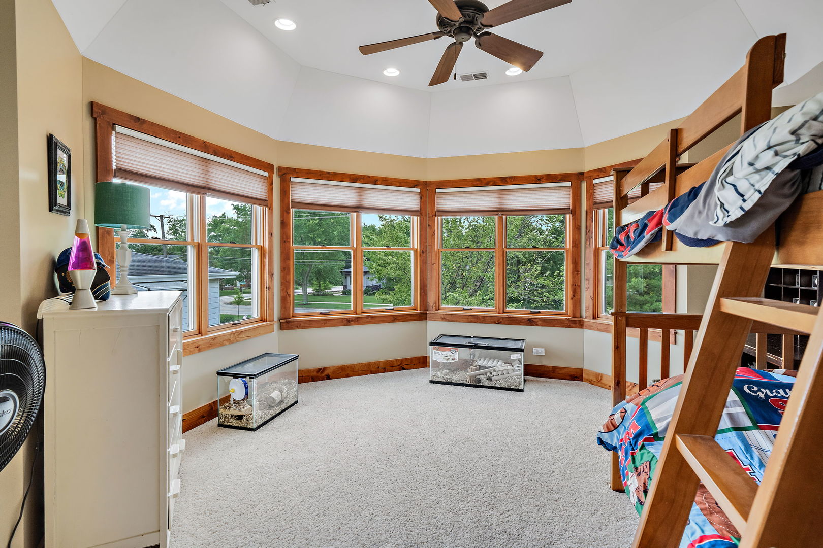 4511 Cumnor Road Downers Grove, IL 60515 - Photo 23 of 42 a living room with furniture and a large window
