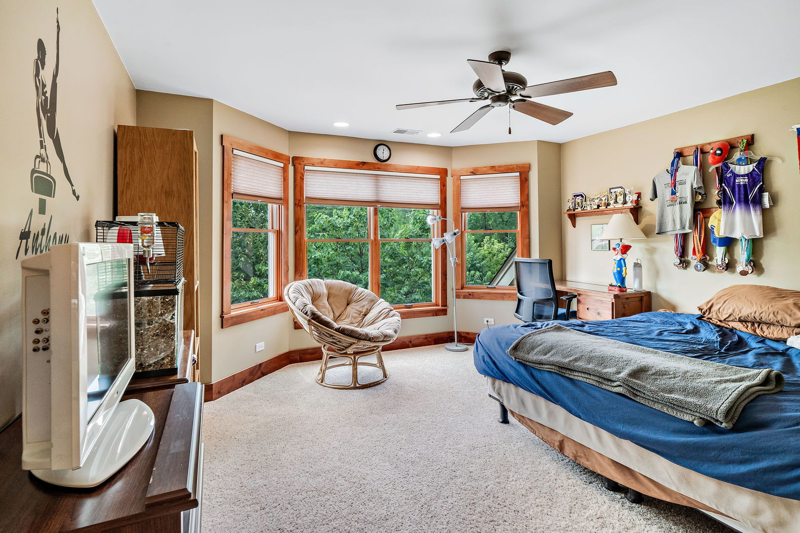 4511 Cumnor Road Downers Grove, IL 60515 - Photo 25 of 42 a living room with furniture and a floor to ceiling window