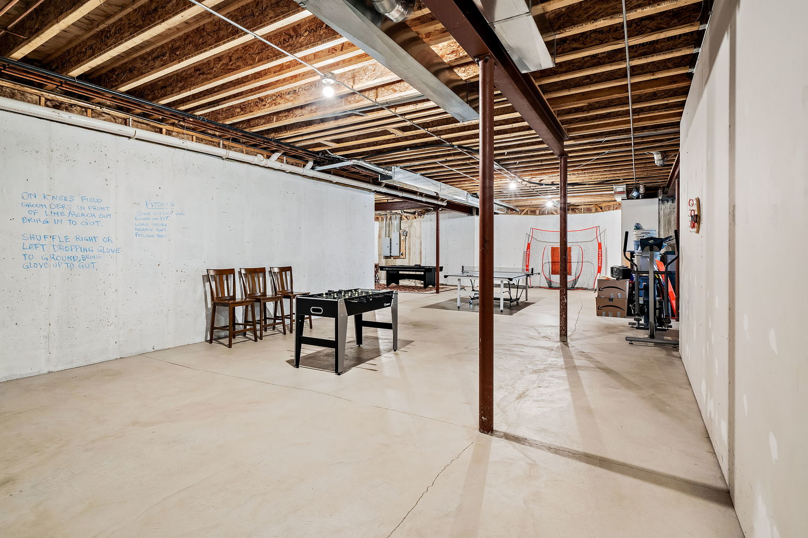 4511 Cumnor Road Downers Grove, IL 60515 - Photo 37 of 42 a view of a room with gym equipment