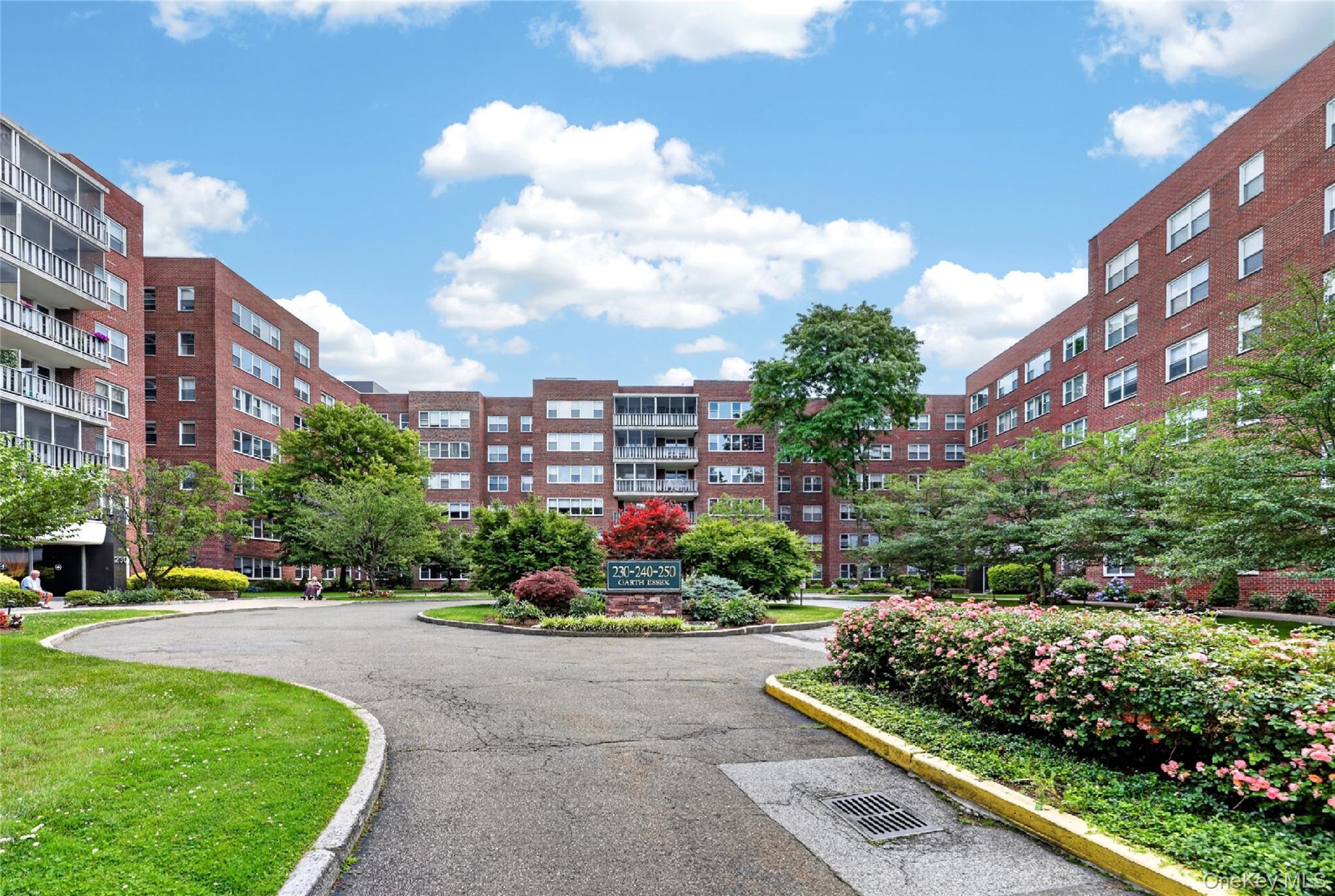 240 Garth Road, Unit 4H2 Scarsdale, NY 10583 - Photo 25 of 27