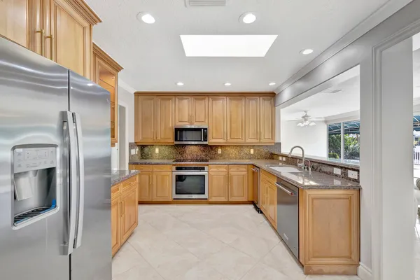 $2,240,000 | 3851 Northeast 27th Avenue, Lighthouse Point, FL 33064