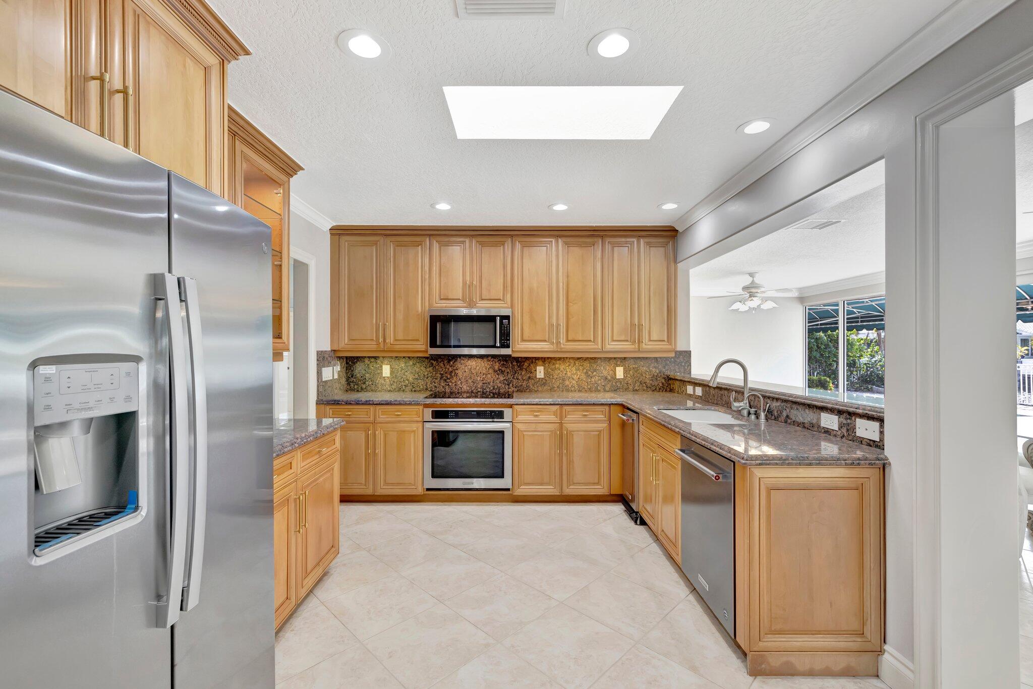 3851 Northeast 27th Avenue Lighthouse Point, FL 33064 - Photo 22 of 78 18-web-or-mls-A699A9462