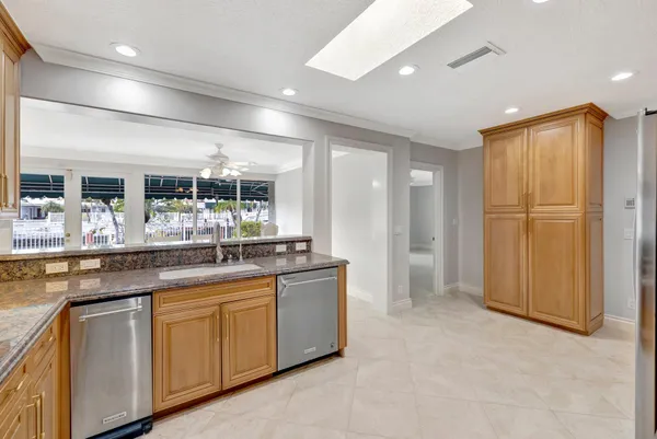 $2,240,000 | 3851 Northeast 27th Avenue, Lighthouse Point, FL 33064