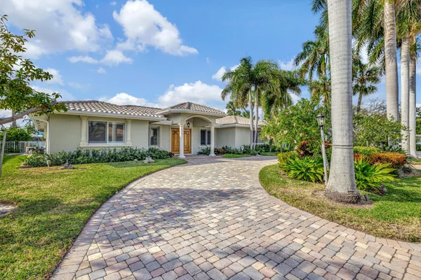 $2,240,000 | 3851 Northeast 27th Avenue, Lighthouse Point, FL 33064
