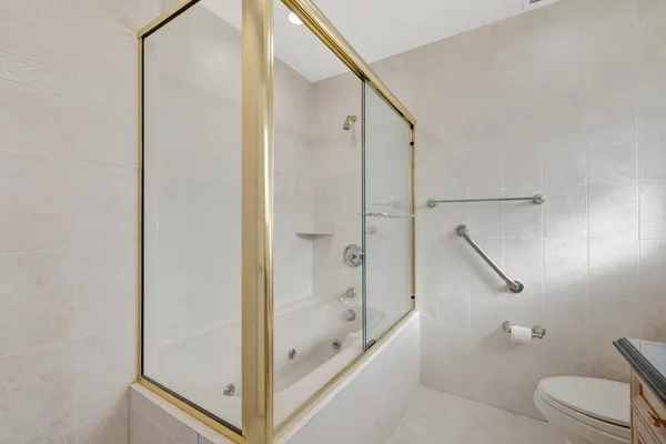 $2,240,000 | 3851 Northeast 27th Avenue, Lighthouse Point, FL 33064