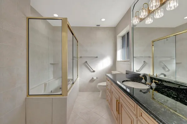 $2,240,000 | 3851 Northeast 27th Avenue, Lighthouse Point, FL 33064