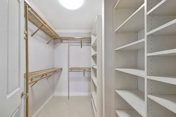 $2,240,000 | 3851 Northeast 27th Avenue, Lighthouse Point, FL 33064