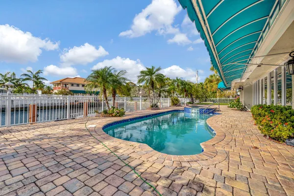 $2,240,000 | 3851 Northeast 27th Avenue, Lighthouse Point, FL 33064