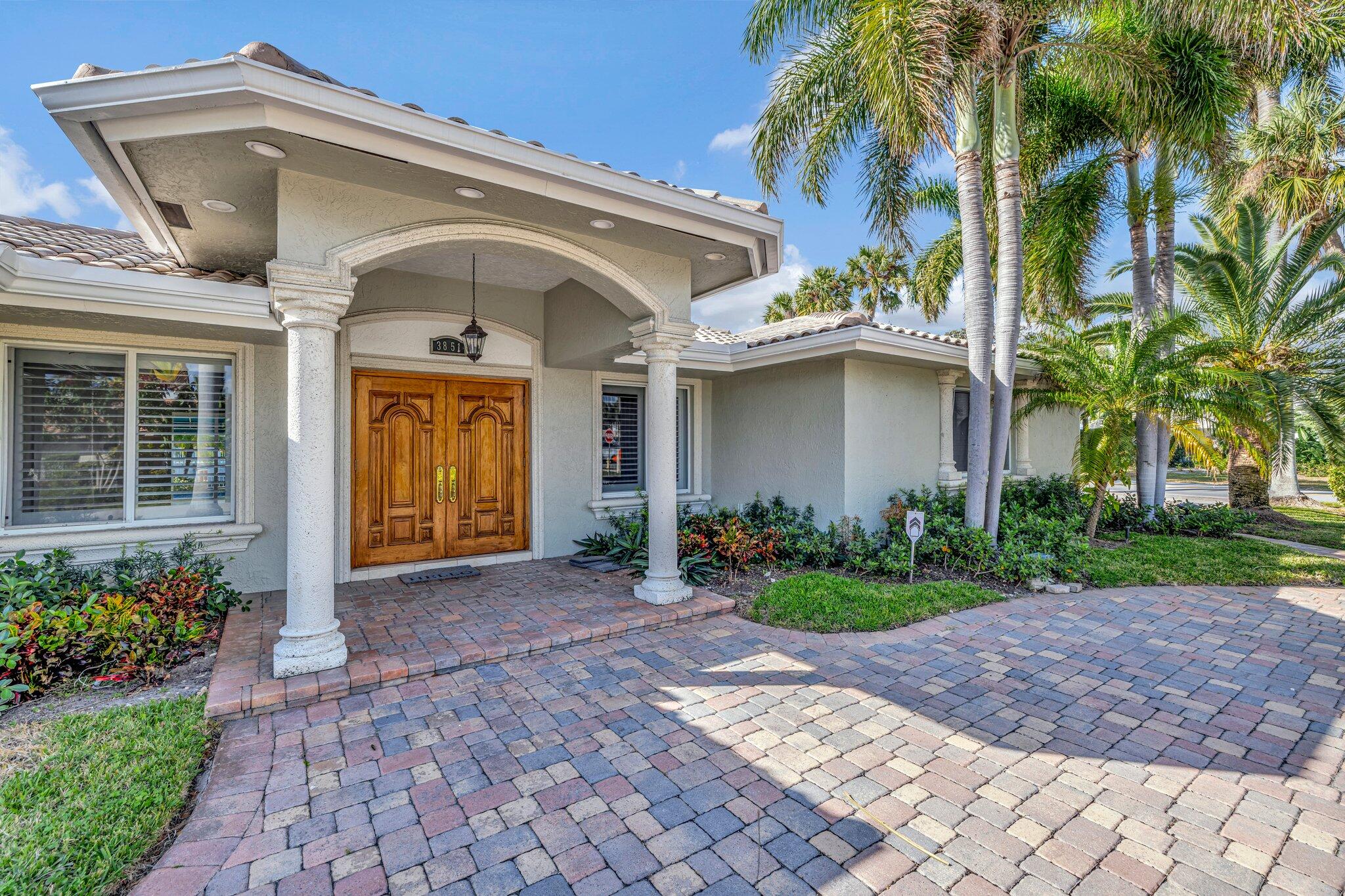 3851 Northeast 27th Avenue Lighthouse Point, FL 33064 - Photo 5 of 78 5-web-or-mls-A699A9407