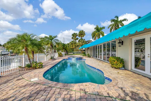 $2,240,000 | 3851 Northeast 27th Avenue, Lighthouse Point, FL 33064