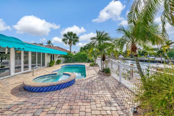 $2,240,000 | 3851 Northeast 27th Avenue, Lighthouse Point, FL 33064