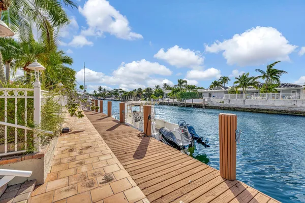 $2,240,000 | 3851 Northeast 27th Avenue, Lighthouse Point, FL 33064