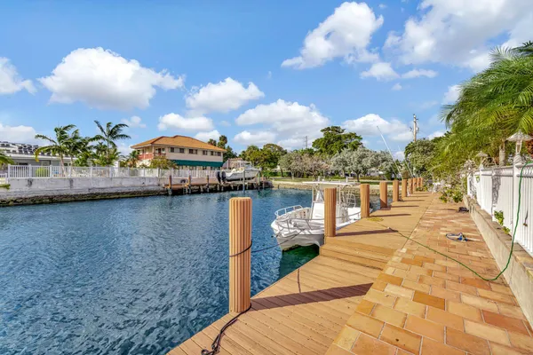 $2,240,000 | 3851 Northeast 27th Avenue, Lighthouse Point, FL 33064