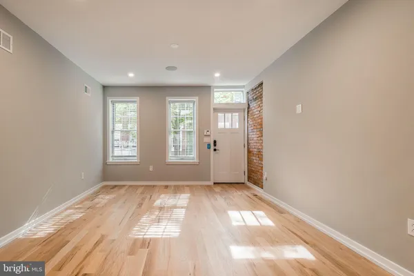 $5,800 | 624 South 26th Street, Philadelphia, PA 19146