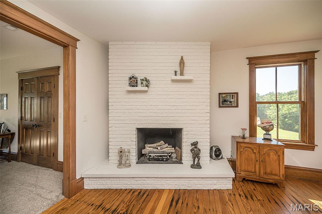 4241 Alt Road Pacific, MO 63069 - Photo 9 of 34
