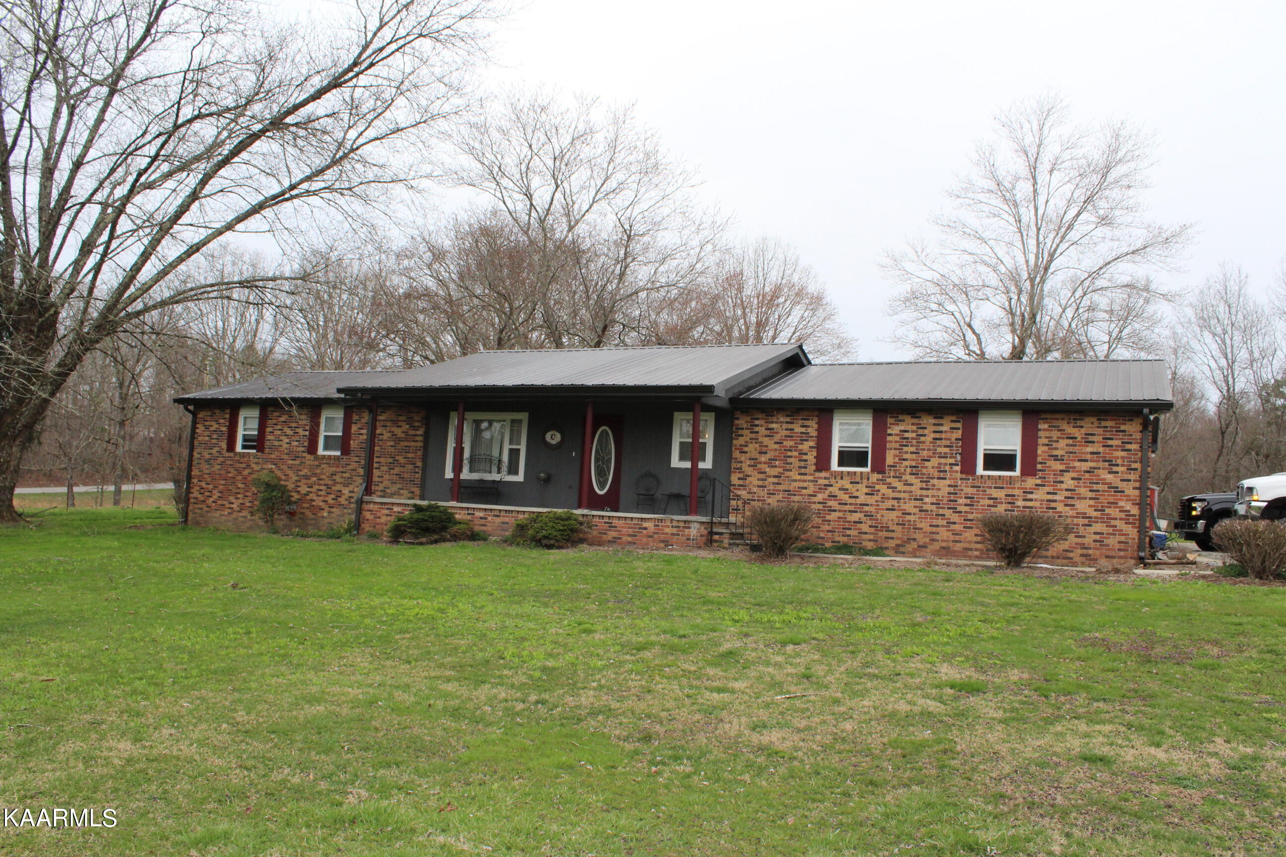 111 Guffey Lane Jamestown, TN 38556 - Photo 12 of 38 001
