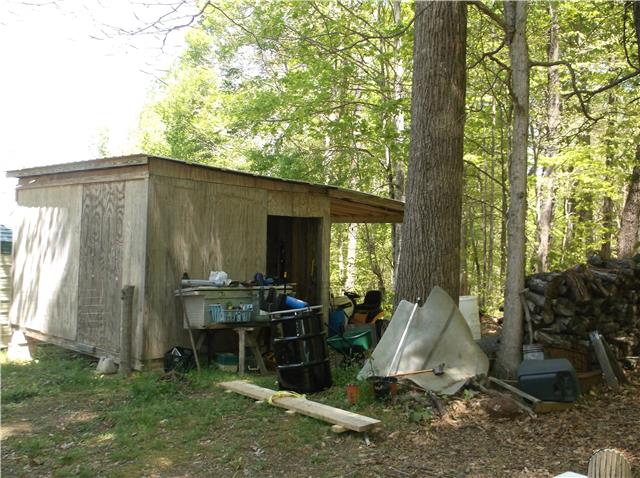 127 Sparrow Road Lafayette, TN 37083 - Photo 11 of 12 Storage building with attached shed.