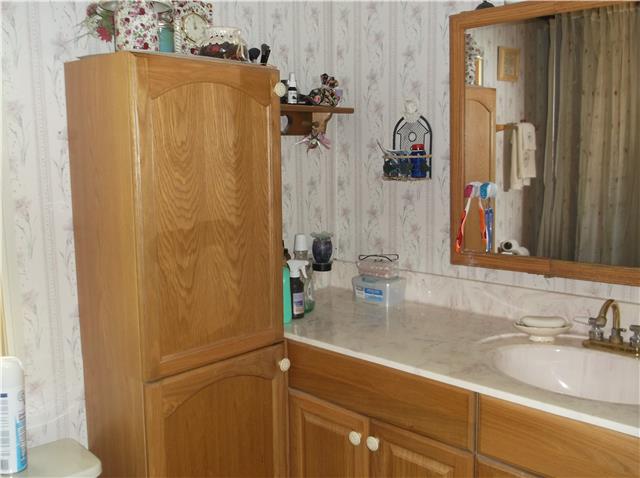 127 Sparrow Road Lafayette, TN 37083 - Photo 7 of 12 Gallery Image 7