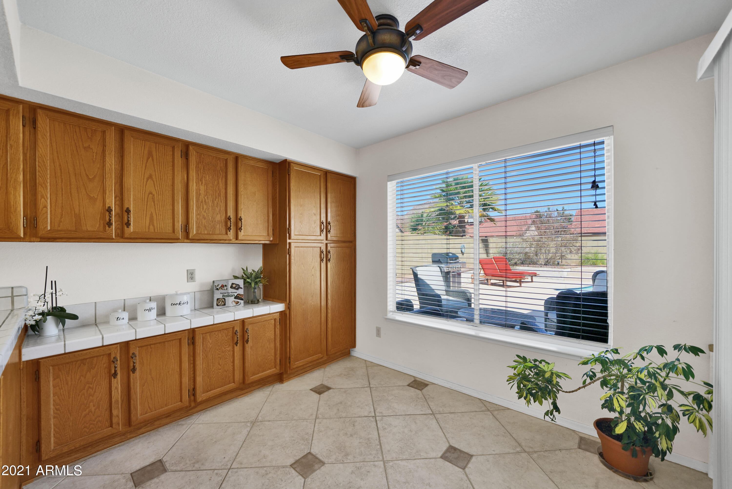 1826 East Redfield Road Phoenix, AZ 85022 - Photo 13 of 34 Kitchen Nook