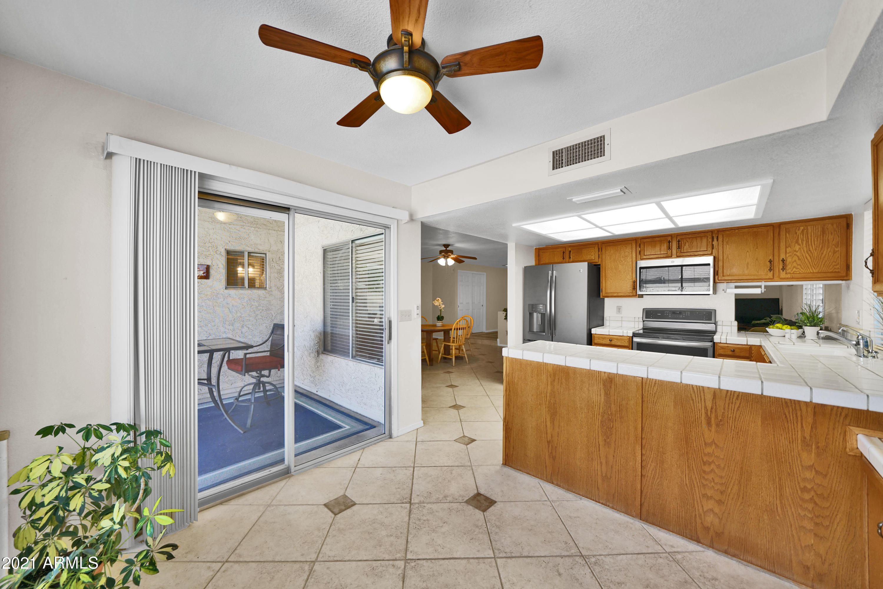 1826 East Redfield Road Phoenix, AZ 85022 - Photo 15 of 34 Kitchen Nook