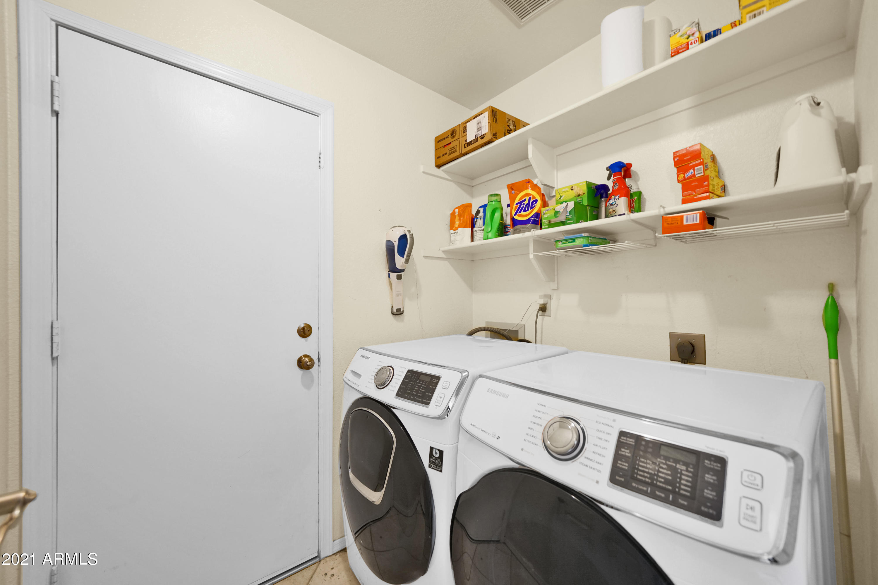 1826 East Redfield Road Phoenix, AZ 85022 - Photo 34 of 34 Laundry