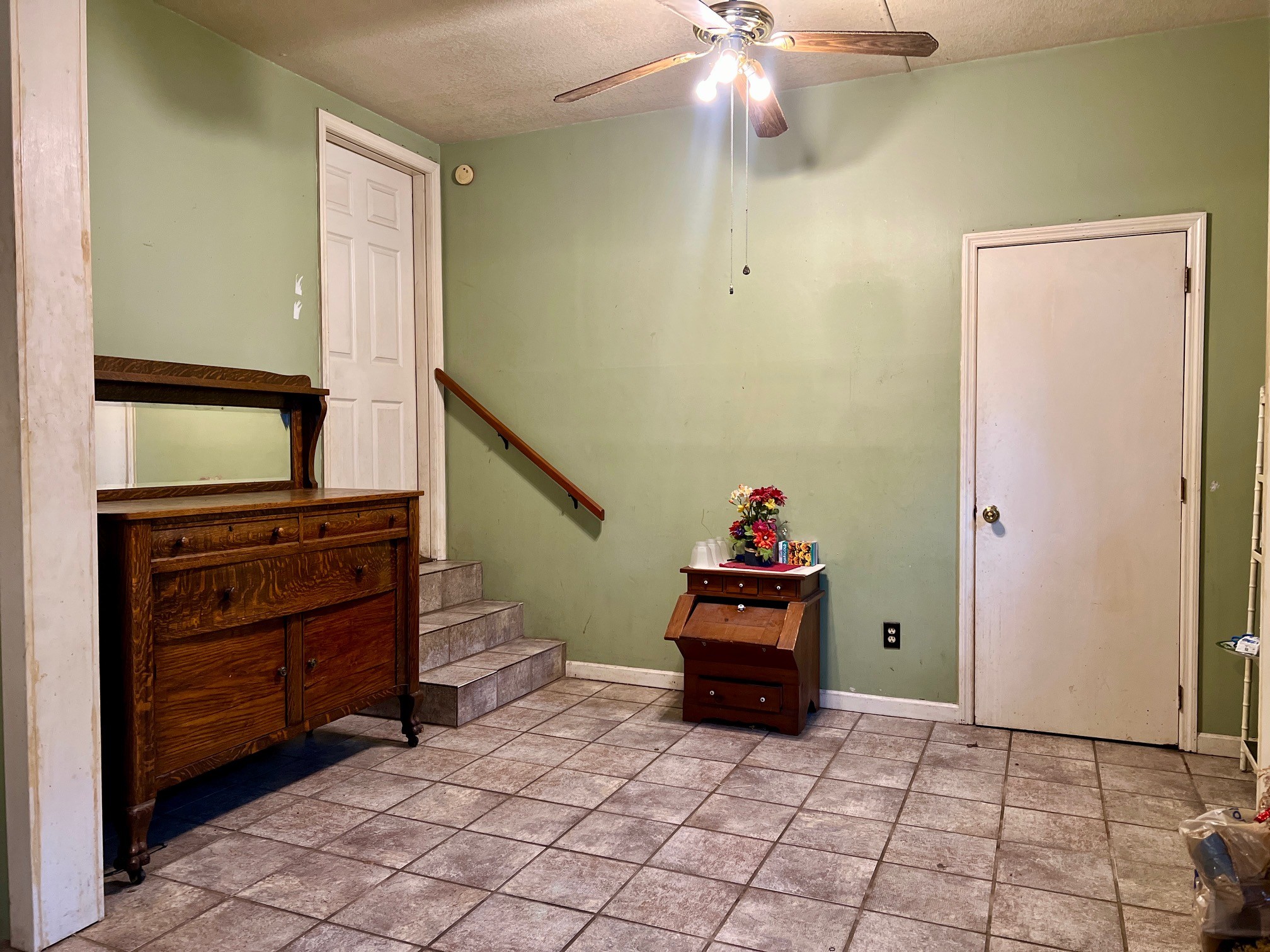 1112 Cumberland Street Decherd, TN 37324 - Photo 27 of 52 a view of a livingroom with furniture