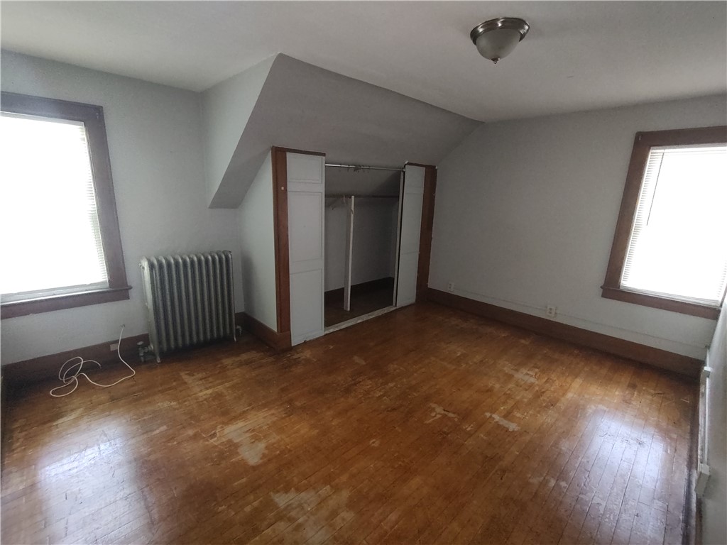 29 Hillcrest Street Rochester, NY 14609 - Photo 21 of 24 Upstairs bedroom