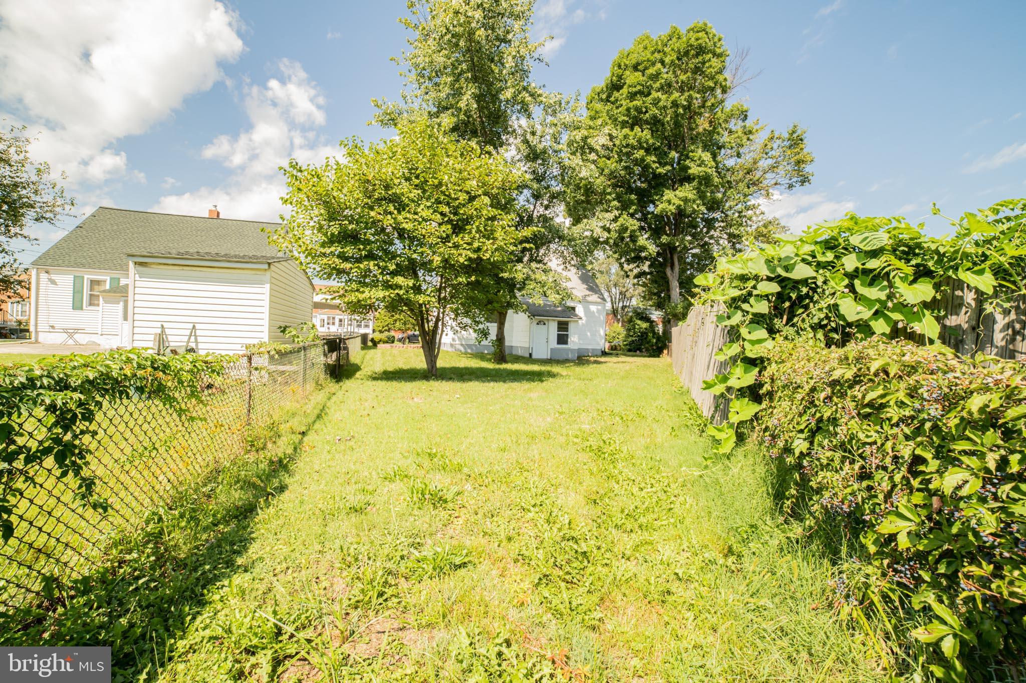 7813 New Battle Grove Road Baltimore, MD 21222 - Photo 41 of 41 Back yard view