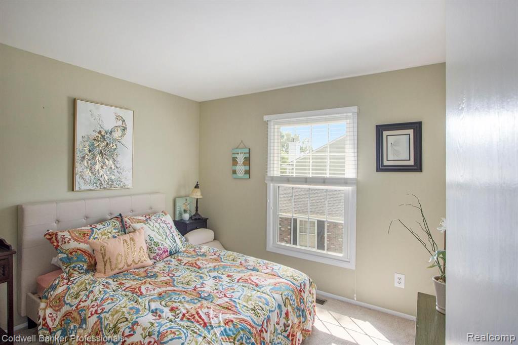 1324 Brook Lane Rochester Hills, MI 48306 - Photo 13 of 21