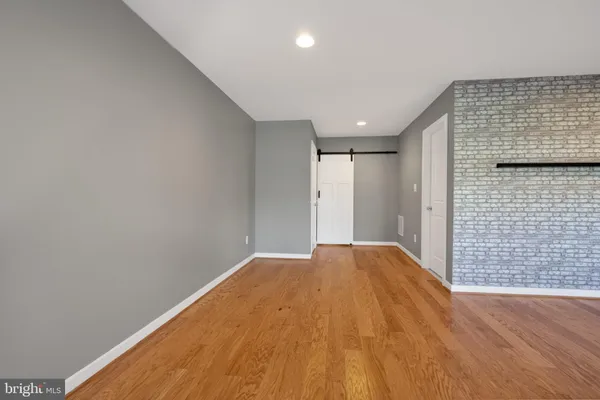 $909,900 | 5509 Valmarana Way, Alexandria, VA 22312