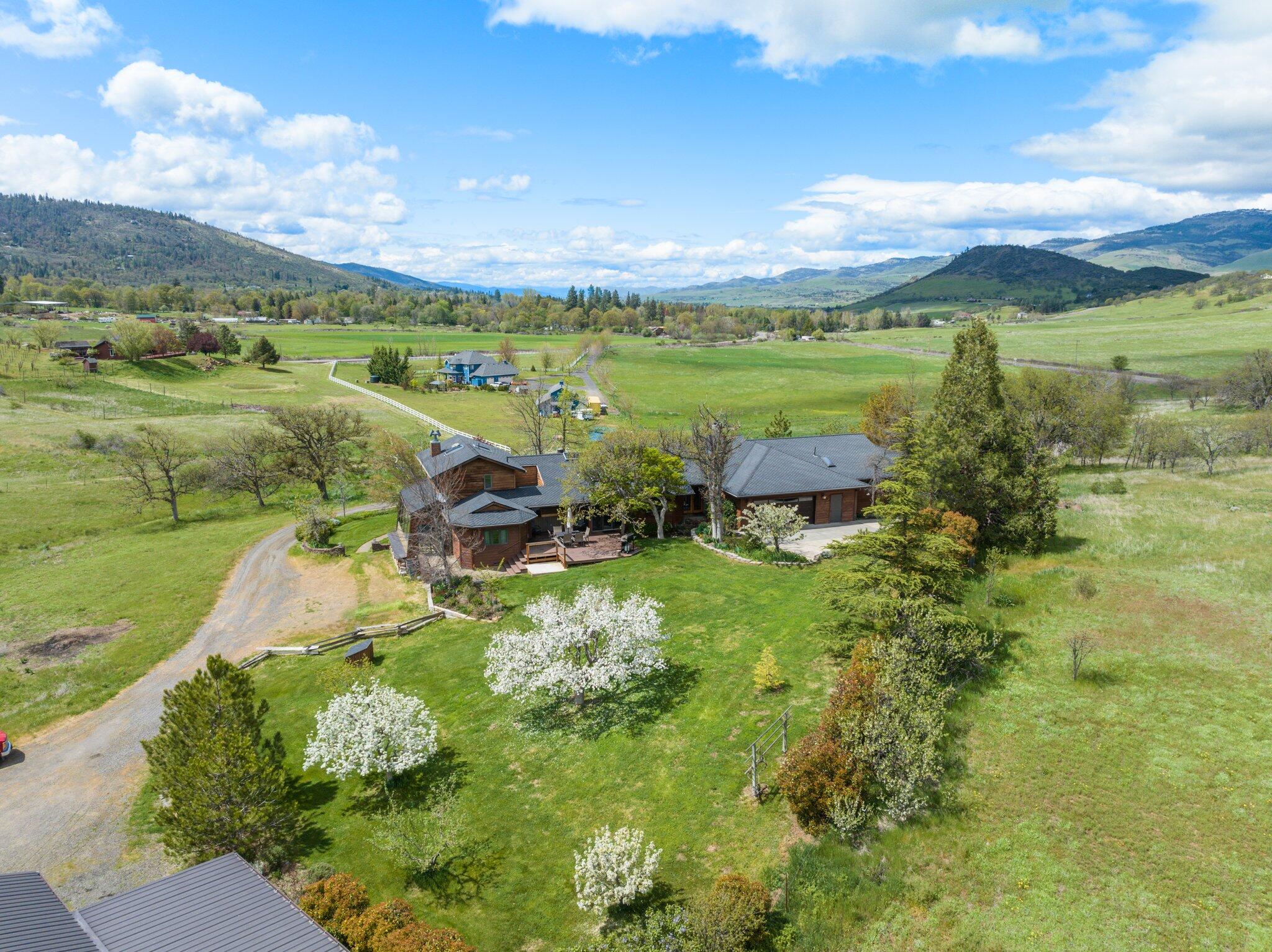 170 Emigrant Lake Road Ashland, OR 97520 - Photo 62 of 86 106-web-or-mls-DJI_0323